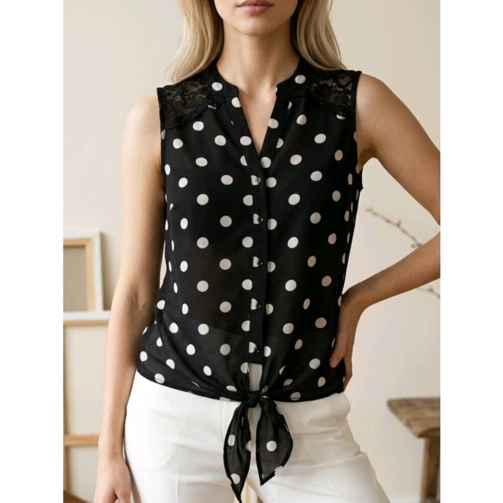🔹️Maurices Black Polka Dot & Lacy Buttoned Sleeveless Top Large
